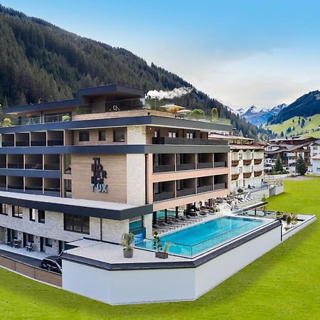 Hotel Tirolerhof 4 Sterne Superior Tux Dış mekan fotoğraf